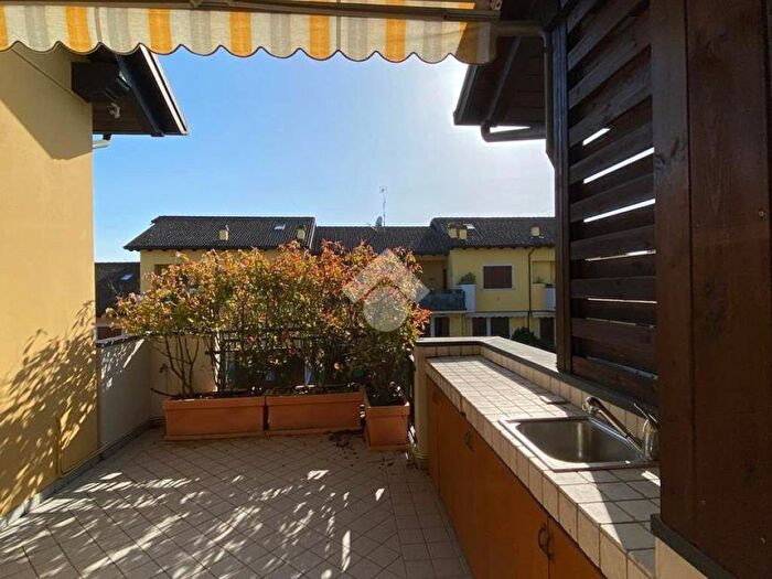 Appartamento trilocale in affitto in Via Val di Non, Pinarella, Cervia