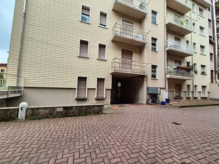 Appartamento trilocale in vendita in Via Vergani, Cantu'