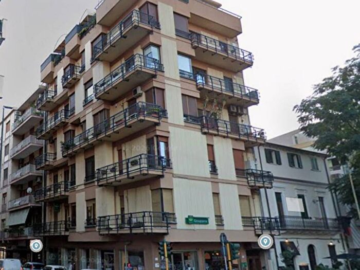 Appartamento con 6 locali in affitto in Via Roma, Pineta Zerbi, Reggio Calabria