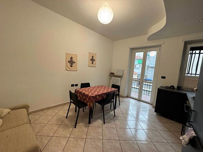 Appartamento trilocale in affitto in Via Giovanni Poggio, Rebaudengo, Torino
