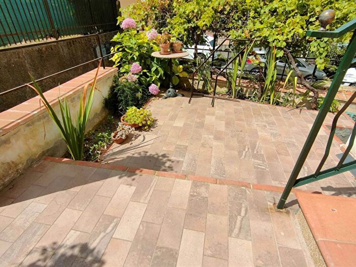 Appartamento quadrilocale in affitto in Pugliola Solaro, Lerici