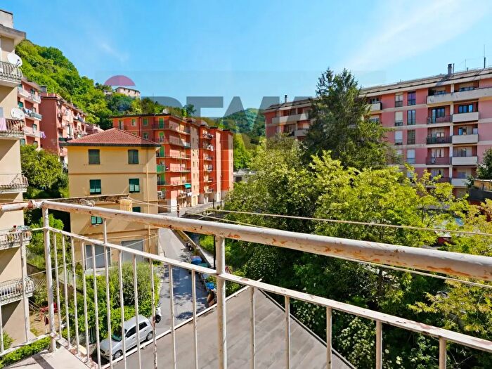 Appartamento bilocale in vendita in Salita Brasile, Genova