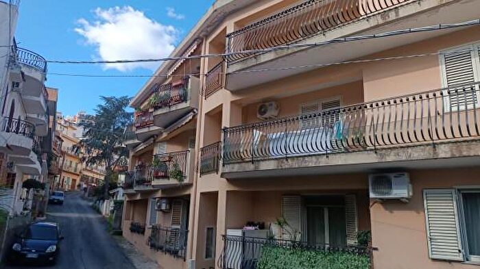 Appartamento con 6 locali in vendita in Via Stefano Cattafi, Santa Lucia Del Mela