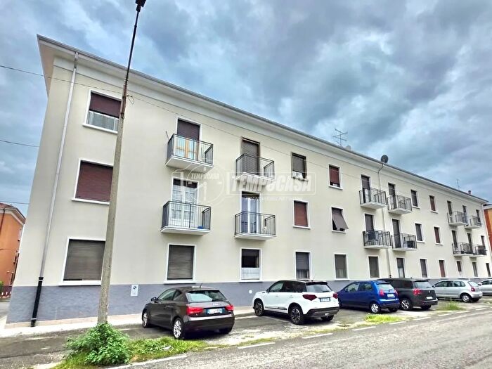 Appartamento bilocale in vendita in Via Giovanni Cattaneo, Saronno
