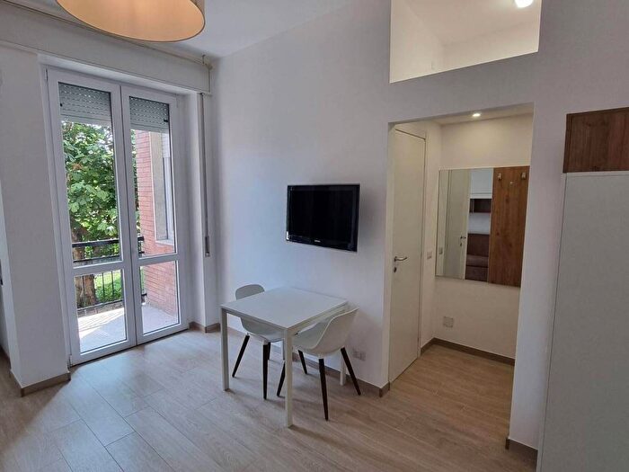 Appartamento monolocale in affitto in Via Trevi, Dergano, Milano