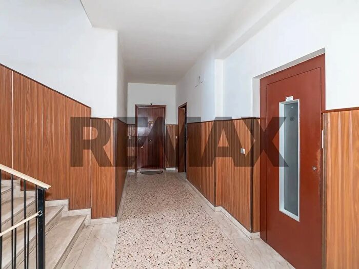 Appartamento con 8 locali in vendita in Via Zia Lisa, Catania