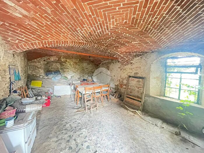 Casa con 5 locali in vendita in Via Ollasio, Giaveno