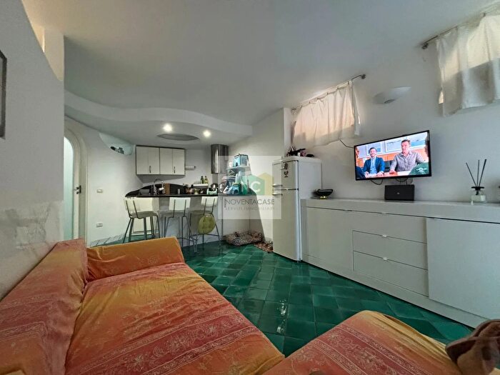 Appartamento bilocale in vendita in Via dei Marmi, Forio