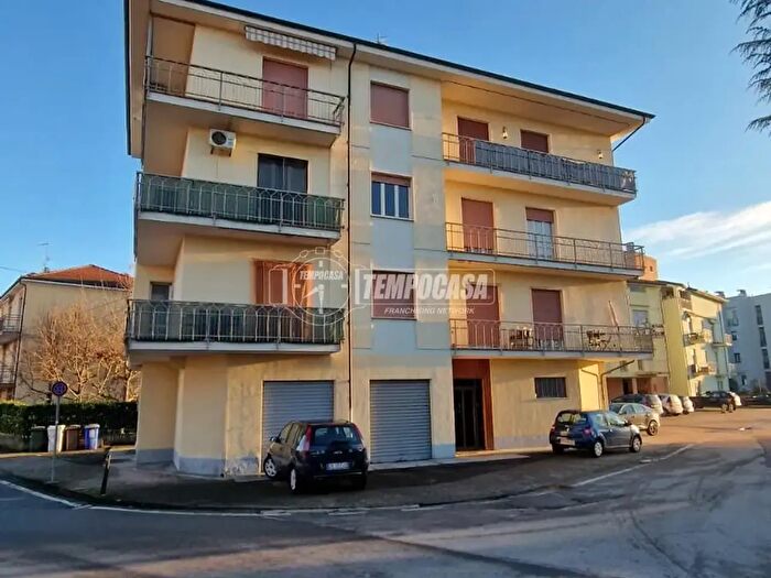 Appartamento trilocale in vendita in Via dellAcquedotto, Alba