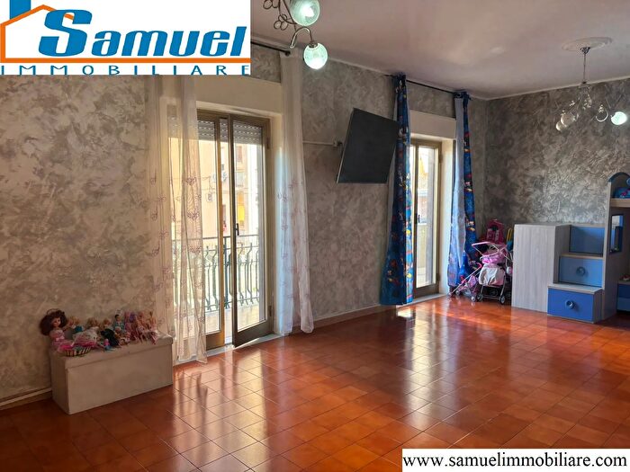 Appartamento trilocale in vendita in Via Mario Carbonaro, Riposto