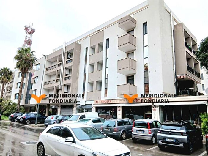 Appartamento trilocale in affitto in Via Gaetano Salvemini, Università Via Taranto, Lecce