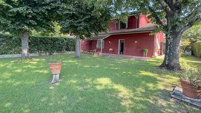 Casa con 5 locali in vendita in Via San Camillo, Forte Dei Marmi