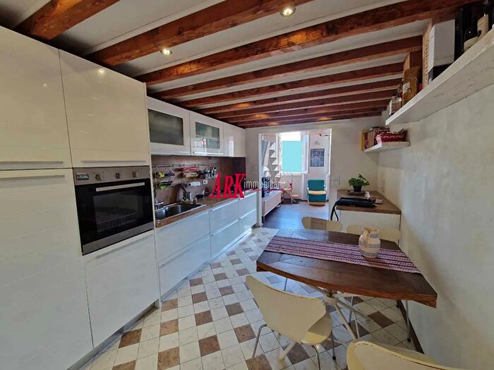 Appartamento trilocale in vendita in Firenze