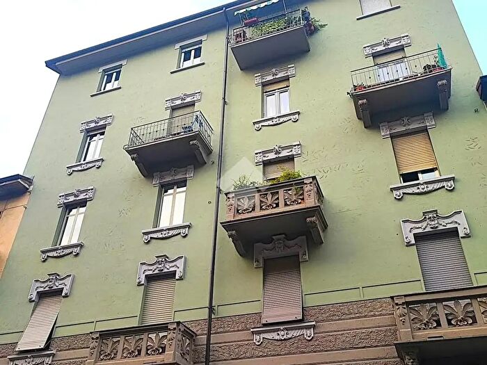 Appartamento trilocale in vendita in Via S Giovanni Bosco, Torino