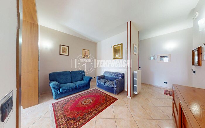 Casa quadrilocale in vendita in Via Gioacchino Rossini Castromediano, Cavallino