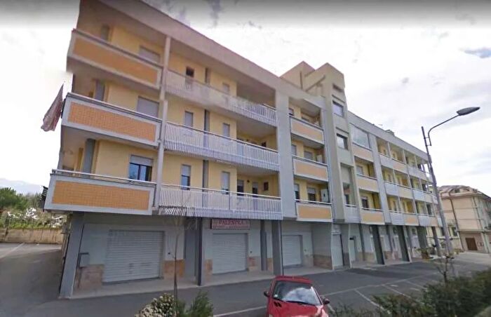 Appartamento quadrilocale in vendita in Mangone