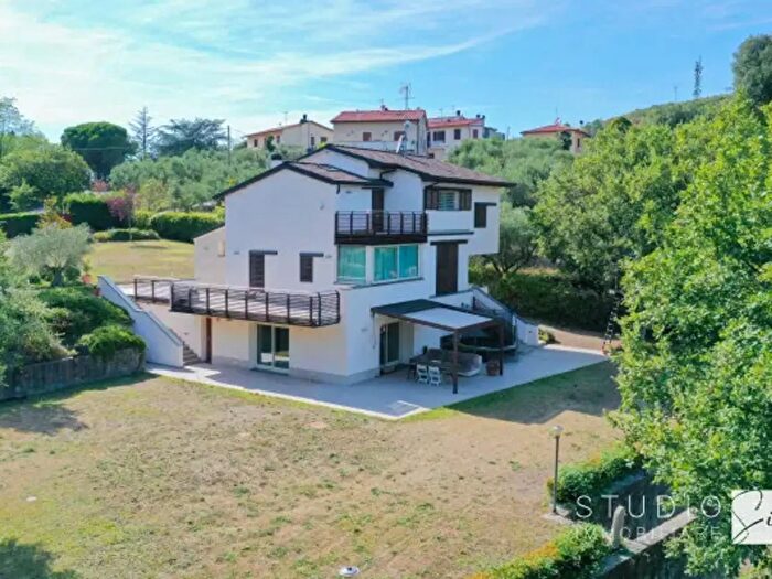 Casa con 6 locali in vendita in Via del Corso, Lamporecchio