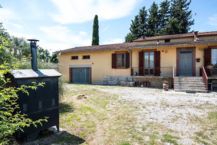 Casa con 5 locali in vendita in Via degli Interrati, Rapolano Terme