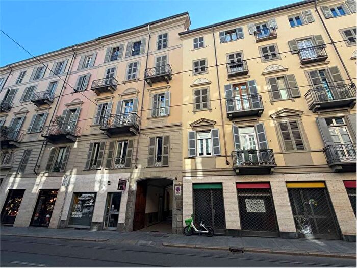 Appartamento bilocale in affitto in via Accademia Albertina, Via della Rocca, Torino