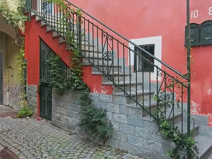 Appartamento con 6 locali in vendita in Ponti
