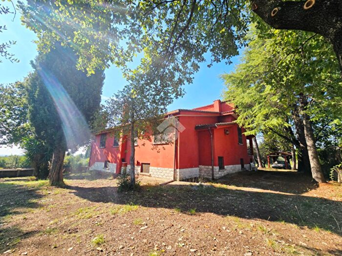 Casa con 5 locali in vendita in Via del Fontanile, Fiano Romano