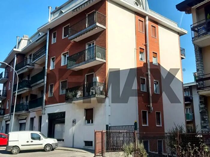 Appartamento quadrilocale in vendita in Erba