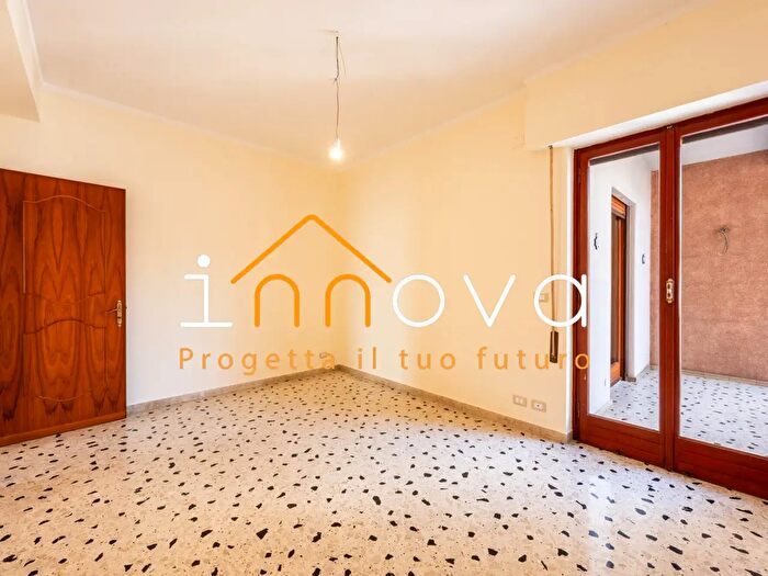 Appartamento con 6 locali in affitto in Via Costantino Lascaris, Palermo