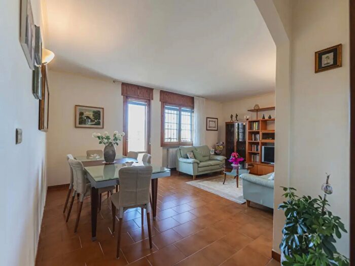 Appartamento con 5 locali in vendita in Via Costituzione B, San Pietro In Casale