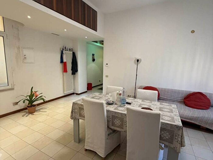 Appartamento trilocale in affitto in Centro Storico, Modena