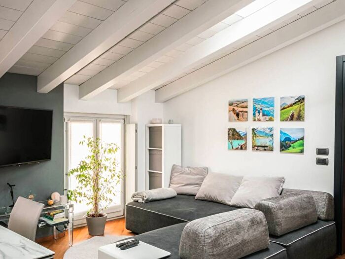 Appartamento trilocale in affitto in Via Gabriele Rosa, Magenta Arnaldo, Brescia