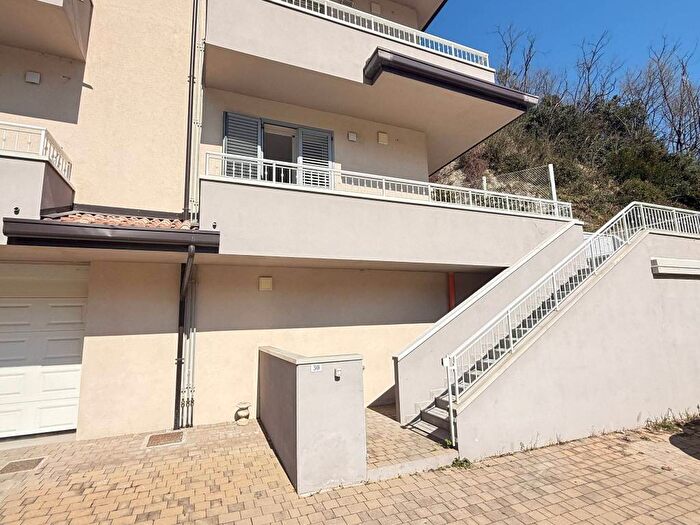 Appartamento con 6 locali in affitto in Centro, Predappio