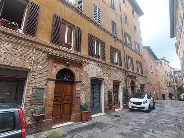 Appartamento quadrilocale in affitto in Via Bontempi, Centro Storico, Perugia