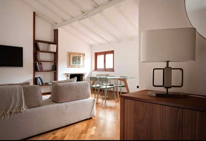 Appartamento monolocale in affitto in Via Varese, Milano