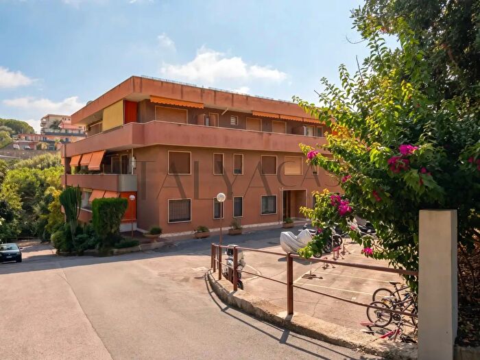 Appartamento monolocale in vendita in Via Franco Alfano, Sanremo