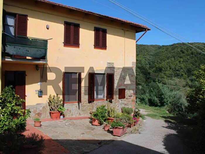 Casa con 5 locali in vendita in Via Mignana, Vinci