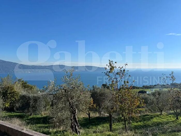 Appartamento trilocale in vendita in Via Folino Cabiana, Toscolano Maderno