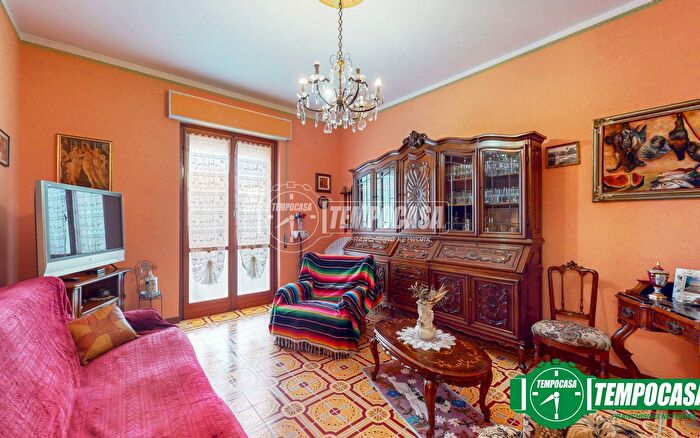 Appartamento quadrilocale in vendita in Via Roma, Molare