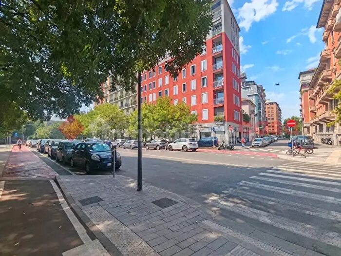 Appartamento trilocale in vendita in Via Washington, Milano