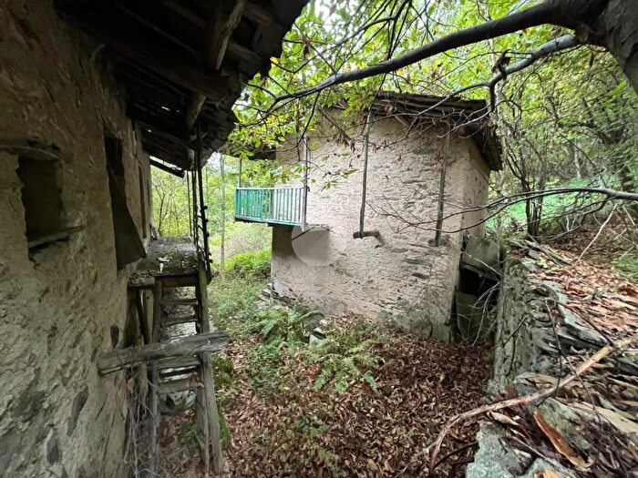 Casa con 5 locali in vendita in Via Pravallino, Bagnolo Piemonte