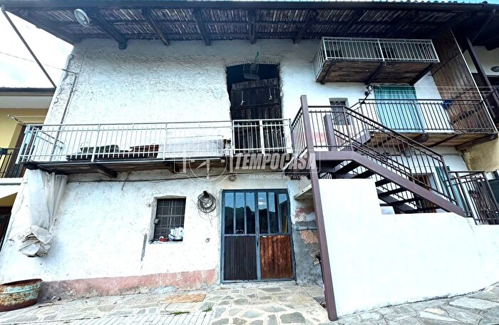 Casa trilocale in vendita in Via Castello, Val Della Torre