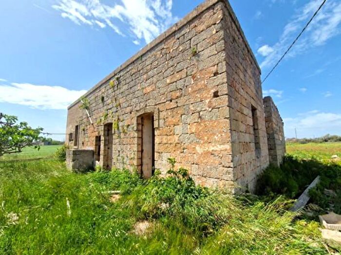 Casa con 5 locali in vendita in Strada Vicinale Serra del Fico, Tricase