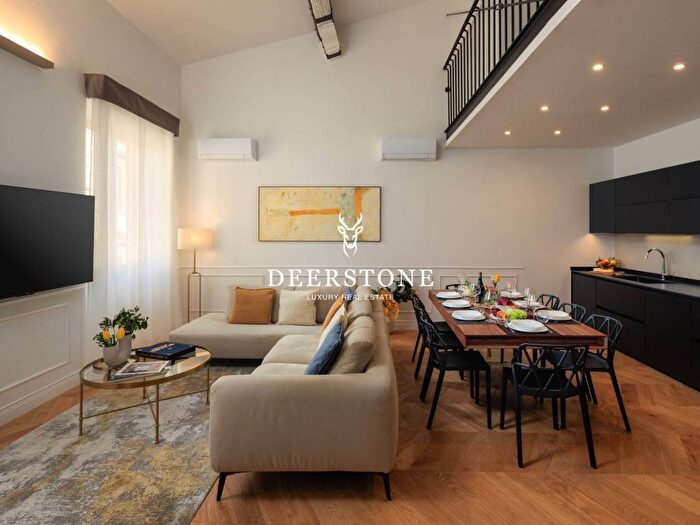 Appartamento con 6 locali in affitto in Corso dei Tintori, Santa Croce, Firenze