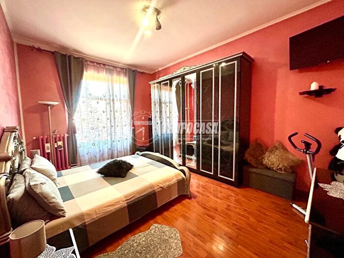 Appartamento trilocale in vendita in Via Assisi, Torino