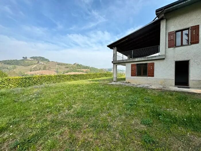 Casa con 5 locali in vendita in Località Bauda, Santo Stefano Belbo
