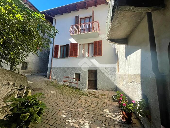 Casa bilocale in vendita in Via Verdi, Chiomonte