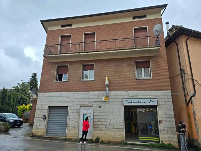 Appartamento trilocale in vendita in Via Deruta Perugia, Perugia