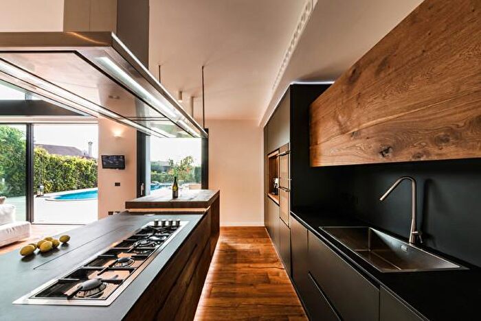 Casa quadrilocale in vendita in Via Lovati, Campodarsego