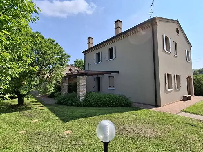 Casa con 5 locali in vendita in Salzano