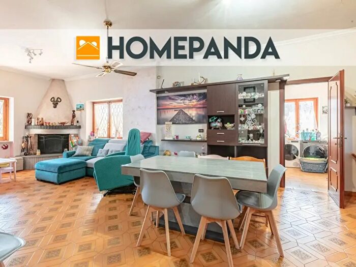 Casa con 12 locali in vendita in Via Adige, Ardea