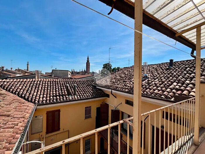 Appartamento trilocale in vendita in Via Carlo Speranza, Cremona